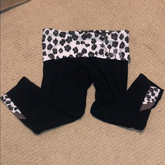 PINK Victoria's Secret Pants - Victoria’s Secret PINK Crop Yoga Pants / Leggings